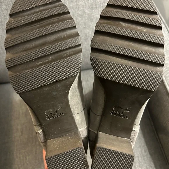 Sorel Addington Distressed Gray Leather Tall Heeled Boots size 9 - Picture 10 of 12